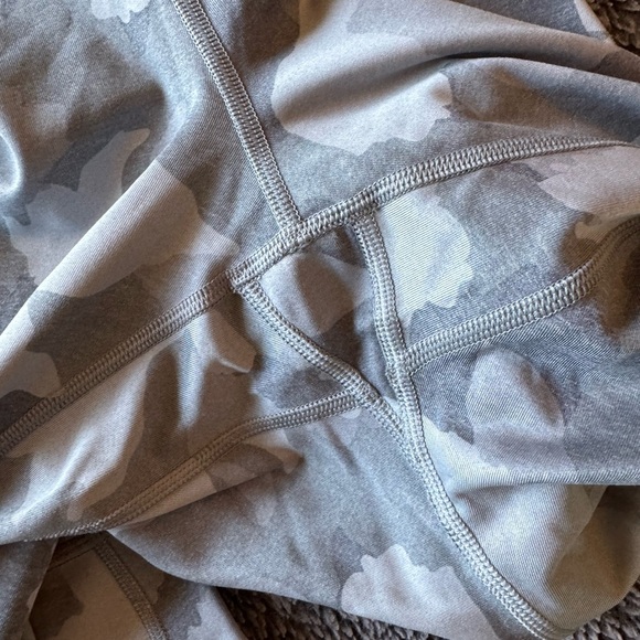 ATHLETA Women’s Athletic Bundle - Picture 10 of 16